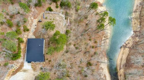 Rogers Maison | Tanglewood Cabin-Lake Access-Private-Modern