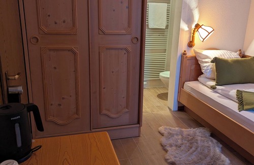 Schoenau an der Brend Villa | Tannenglück guest room - breathe in the forest air, feel the peace and quiet
