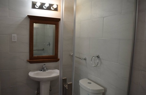 Tannersville Hôtel | Tannersville Village on SawMill Creek Room #6 - 1 Queen