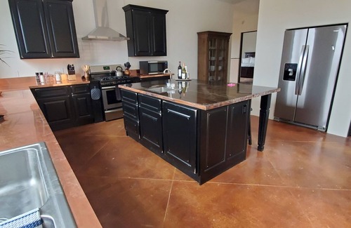 Ranchos De Taos Maison | Taos Country Club 5,000 sqft Guesthouse