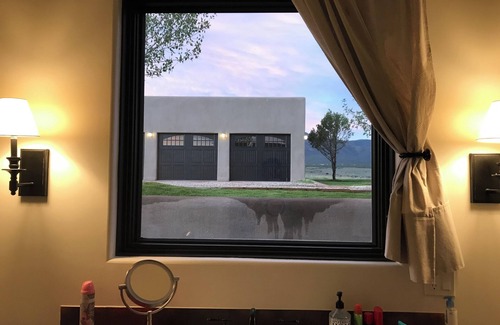 Ranchos De Taos Maison | Taos Country Club 5,000 sqft Guesthouse