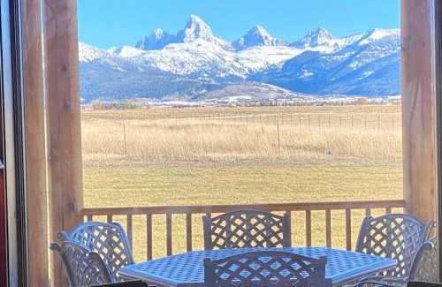 Leigh Creek Estates Maison | Targhee Shadows - Tetons Yellowstone hot tub