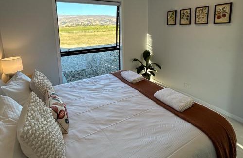 Tarras Maison | Tarras Countryside Retreat - Near Tourist Route