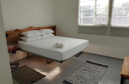 Hoedspruit Maison | TarRoadEnds
