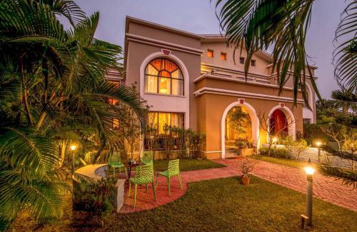 Raichak Appartement | Taruchaya by VEO - Part of StayVista