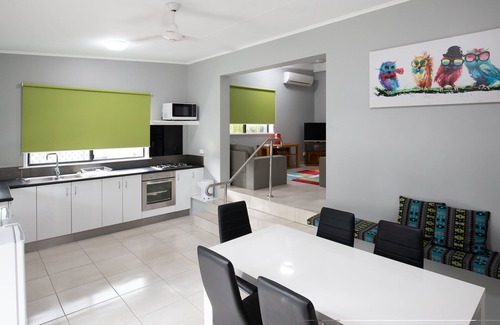 Brinsmead Maison | Tasman Holiday Parks-Cairns Cool Waters