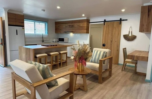 Caves Beach Villa | Tasmans Hideaway - Stunning villa close to Beach