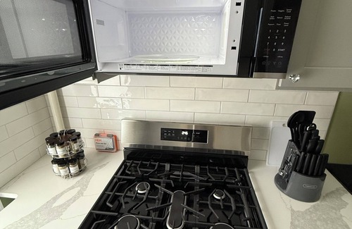 Industry Appartement | Taste of Honey - 10 Mins To NYC - Brand New