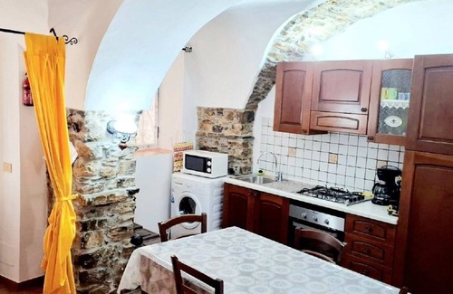 Terzorio Appartement | Séjour romantique dans un ancien village en bord de mer! Wi-Fi