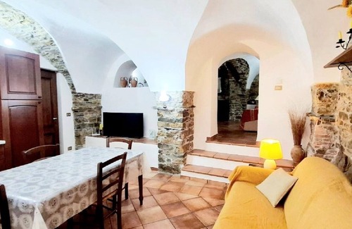 Terzorio Appartement | Séjour romantique dans un ancien village en bord de mer! Wi-Fi