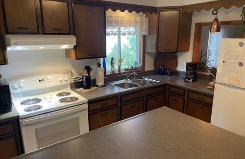 Oaks Corners Maison | Taste of Serenity Wine Trl, Sunsets, Private Beach/Dock/Romantic views!