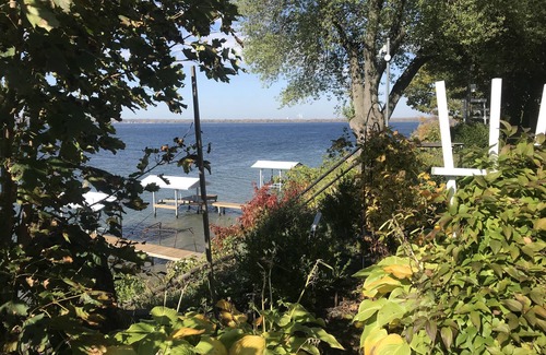 Oaks Corners Maison | Taste of Serenity Wine Trl, Sunsets, Private Beach/Dock/Romantic views!