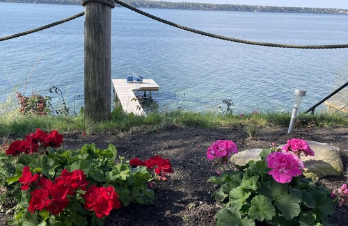 Oaks Corners Maison | Taste of Serenity Wine Trl, Sunsets, Private Beach/Dock/Romantic views!