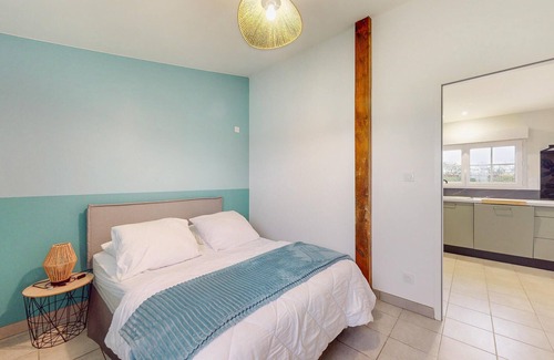 Verruyes Maison | Tasteful and cozy cottage with shared pool near Verruyes.