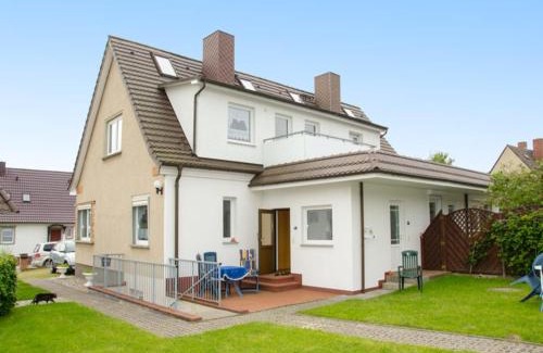Alt Gaarz Appartement | Tasteful Apartment in Rerik Germany with Garden