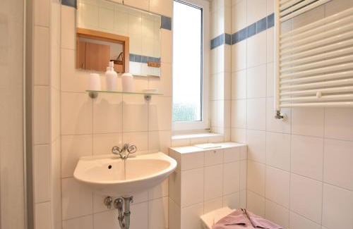 Alt Gaarz Appartement | Tasteful Apartment in Rerik Germany with Garden