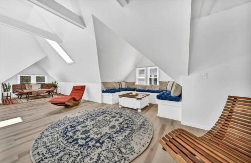 Lakeview Maison | Tasteful Full Home Dtown Buffalo