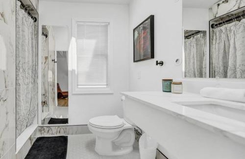 Lakeview Maison | Tasteful Full Home Dtown Buffalo