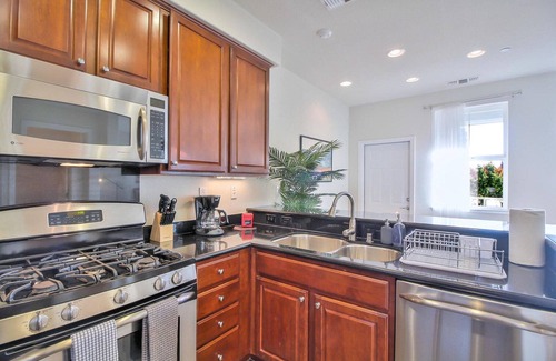 Newhall Maison | Tasteful San Jose 2BR Townhouse w/ Patio, nr Newhall Park, by Blueground
