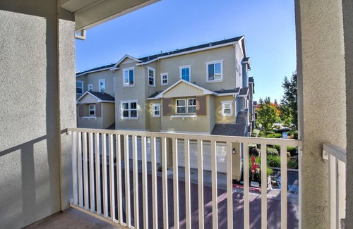 Newhall Maison | Tasteful San Jose 2BR Townhouse w/ Patio, nr Newhall Park, by Blueground