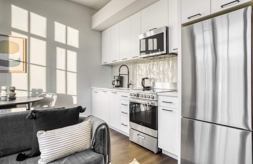 Gallaudet Appartement | Tasteful Union Market 1BR w/ Gym & W/D, steps to Metro, by Blueground