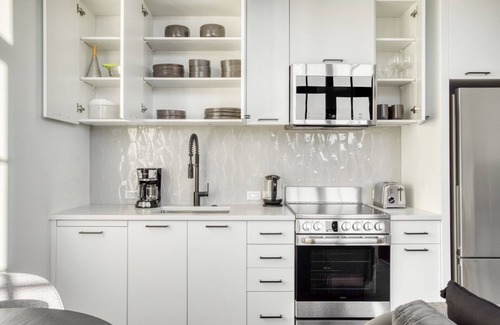 Gallaudet Appartement | Tasteful Union Market 1BR w/ Gym & W/D, steps to Metro, by Blueground