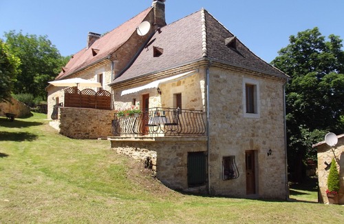 Cenac-et-Saint-Julien Cottage | Tastefully renovated, beautiful views, close to many sights and amenities.