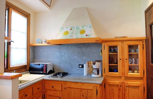 Cannobio Appartement | Appartement 1 chambre meublée avec goût avec terrasse et jardin privé