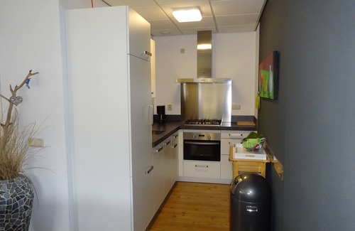 Julianadorp aan zee Appartement | Appartement meublé avec goût avec un grand balcon, à 350 mètres de la plage