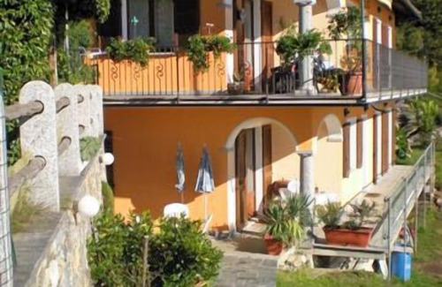 Oggebbio Appartement | Meublé avec go��t Appartement de 4 pièces dans un endroit calme et ensoleillé