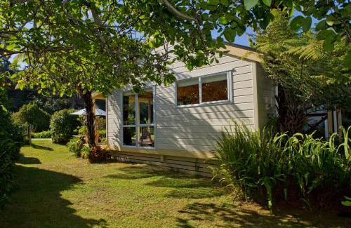 Hahei Cabine | Tatahi Lodge Beach Resort