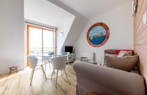 Saint-Vaast-la-Hougue Appartement | Tatihou Island Retreat