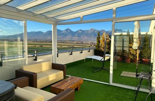 Poprad Appartement | Tatra billetee apartmán s luxusným výhľadom na VysokéTatry a súkromným wellness