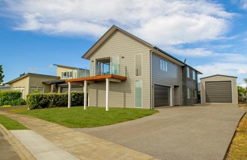 Whitianga Maison | Tattletails Rest - Whitianga Holiday House