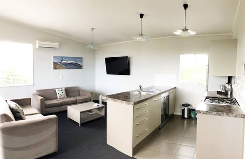 Hilltop Autre | Taupo DeBretts Spa Resort