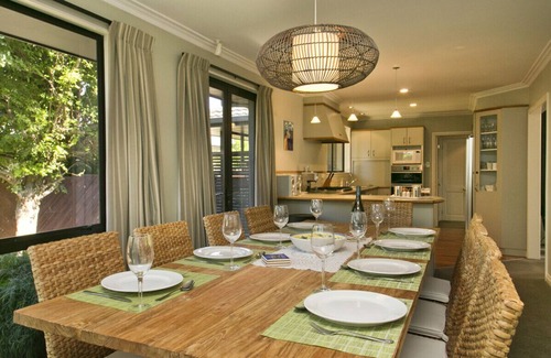 Richmond Heights Cottage | Taupo Escape - Maison de vacances Rainbow Point