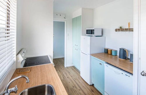 Hilltop Maison | Taupo Gem: Cozy & Private
