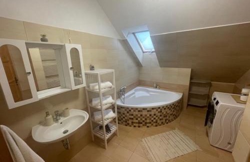 Monor Appartement | Taverna Apartman 2