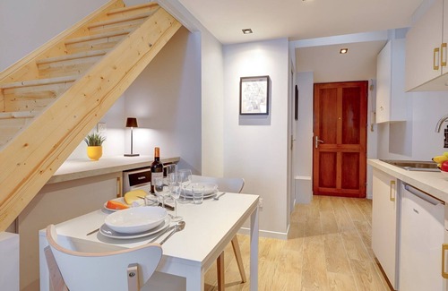 Quartier de la Porte-Saint-Denis Appartement | TBS 252- Appartement en mezzanine au cœur de Paris