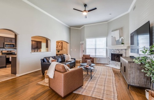 North Central Carrollton Maison | TCH - 3bd/2.5ba home in Carrollton with Workspace