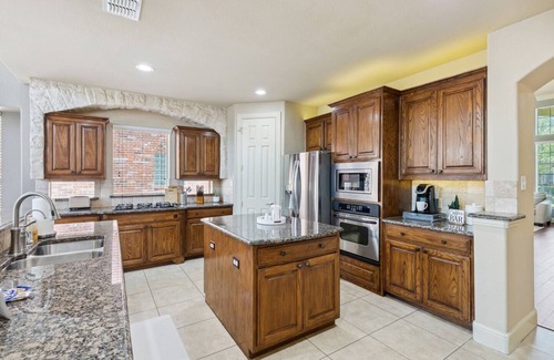 Plano Maison | TCH - 4BR/3.5BA Home in Plano - AT