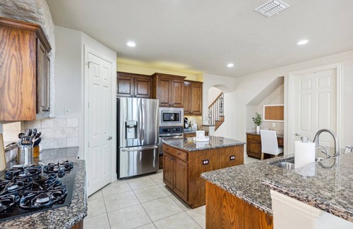 Plano Maison | TCH - 4BR/3.5BA Home in Plano - AT