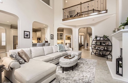 Porter Maison | TCH - Spacious 4bd/3ba home in Porter with Office