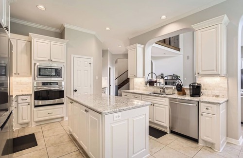 Porter Maison | TCH - Spacious 4bd/3ba home in Porter with Office