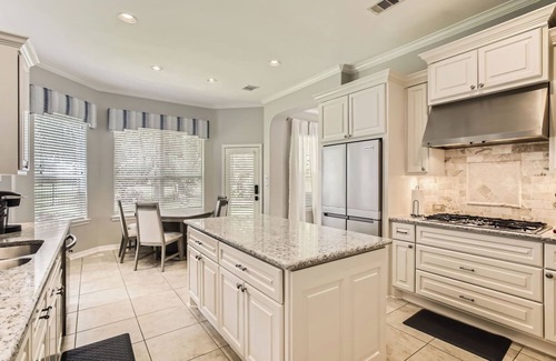 Porter Maison | TCH - Spacious 4bd/3ba home in Porter with Office