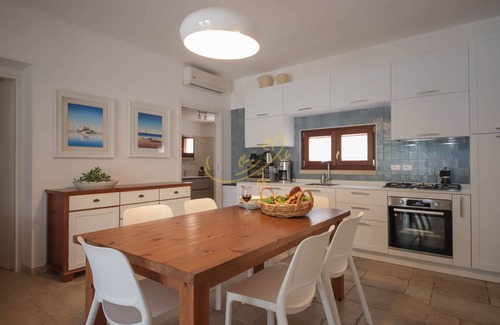 Castellana Grotte Maison | TD Villa Luna Trulli with Large Pool