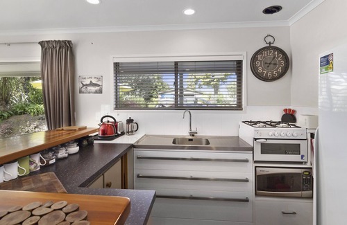 Lake Tarawera Cottage | Rainbow Cottage - Lac Tarawera Cottage