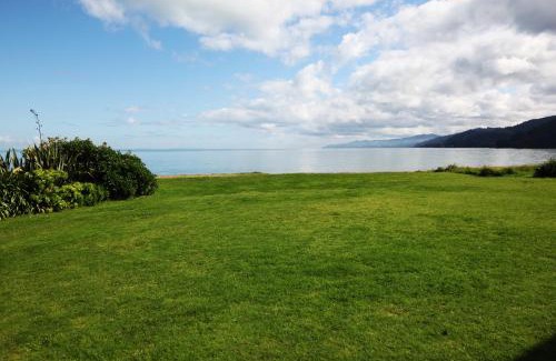 Te Puru Cabine | Te Puru Beach Lodge