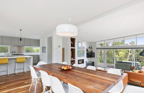 Surf Coast Maison | TEARMANN - WIFI ET HOP, SAUT ET UN SAUT À LA PLAGE