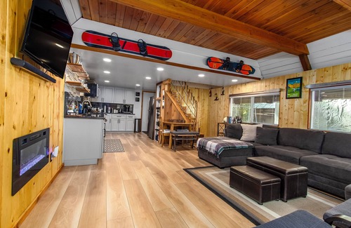 Packwood Cabine | Tee & Ski Cabin | AC, Golf, Firepit